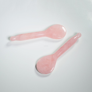 Rullo Massaggiante Viso in Quarzo Rosa Naturale Puro a Forma di Cuore, Cucchiaio in Cristallo Rosa Anti-Rughe per Massaggio Gua <span class=keywords><strong>Sha</strong></span> - Product Image 2