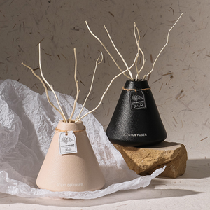 Diffuseur de parfum sur mesure OEM ODM, Huile essentielle, Bougie parfumée sans flamme, Désodorisant d'intérieur - Product Image 2