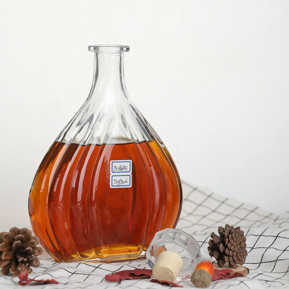 Nhà Máy Bán buôn Fancy Shape 500ml 700ml 750ml Rỗng Brandy/xo chai đóng gói rượu/tinh thần/Vodka