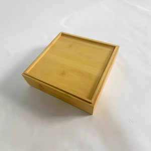 Plateau de service en bambou 20x20x5,5cm, plateau à nourriture en bois massif pour la restauration et la présentation de sushis - Product Image 3