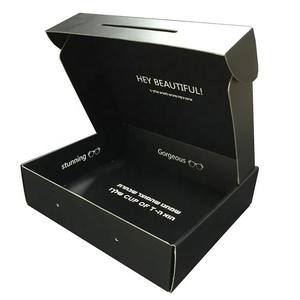 Sobre <span class=keywords><strong>de</strong></span> Cartón Corrugado con Cierre <span class=keywords><strong>de</strong></span> Oreja y Logotipo Personalizado en Relieve, Doble Cara, Negro Mate, Materiales Reciclados, Embalaje <span class=keywords><strong>de</strong></span> Papel para Envíos Postales - Product Image 2