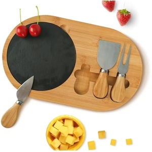 Tabla de Quesos de Pizarra Negra en Oferta con Juego de Cubiertos de Acero Inoxidable, Tabla de Charcutería para Regalo - Product Image 1
