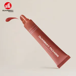 Keluaran baru 20 ml plastik kosong kosmetik Remas lip gloss tabung kustomisasi OEM 5 lapisan tabung desain pabrik Cina