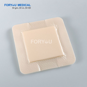 Pansement en mousse de silicone avec bordure auto-adhésive 10*10cm Formes personnalisées pour les brûlures de 1ère et 2ème degré Soins des plaies - Product Image 1