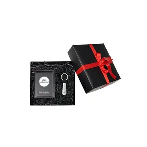 Set de Regalo Personalizado con Porta Licencia y Llavero - Product Image 1