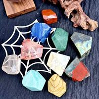 Nouveau produit très demandé : Cristal spirituel sculpté et poli, jaspe rouge de forme libre mélangée pour la méditation ou la décoration intérieure