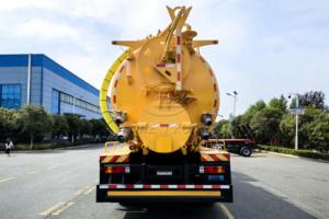 Camion de nettoyage des égouts Chenglong H5 à 10 roues, fabriqué en Chine, avec moteur auxiliaire et aspiration puissante pour le nettoyage des fosses septiques - Product Image 6