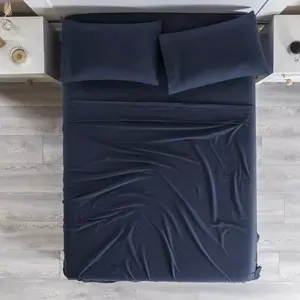 Parure de draps Vianney 200TC 100% Coton Taille Matrimoniale Bleu Marine Uni Pliée pour la maison - Product Image 3