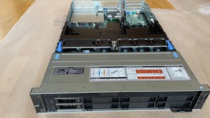 Serveur Dell 2U R740xd fabriqué avec un processeur Intel Xeon 4215 pour serveur Dell PowerEdge R740 - Product Image 4