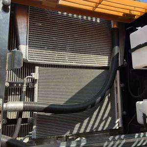 Excavadora Hidráulica Usada Hyundai LC 220-9S en Venta, con Motor Cummins - Product Image 4