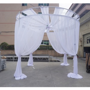 Soporte Redondo Telescópico Ajustable con Cortinas Plateadas y Tubo de Terciopelo y Material de Aluminio para Decoración de Bodas - Product Image 6