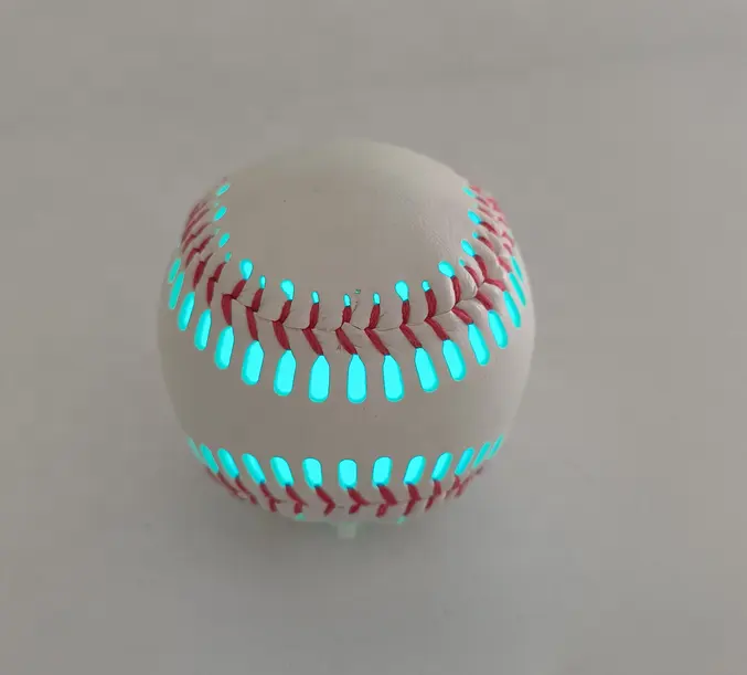 LED ลูกเบสบอล High-end สินค้าใหม่โลโก้ที่กําหนดเองหนังออกแบบมืออาชีพมาตรฐานขนาด 9 นิ้วเบสบอล