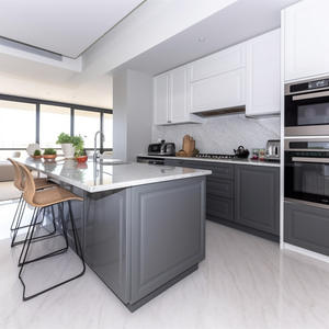 Muebles de cocina modulares hechos en China de diseño libre gabinetes de cocina negros modernos de madera con 18 años de fábrica - Product Image 4