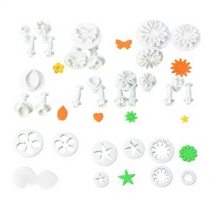 Al por mayor Cortador de fondant y galletas con forma de flor de ciruelo y margarita, molde para repostería y decoración de bizcochos, herramienta para queso y sellos para galletas para cocina - Product Image 4