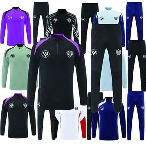 Chándal de fútbol de poliéster de secado rápido de manga larga para hombre, traje de fútbol liso con logotipo personalizado para Otoño/Invierno - Product Image 1