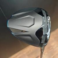 Driver de golf tendance pour hommes, léger, avec tige en graphite, plusieurs réglages de loft, offre une performance stable pour des longues distances de frappe.