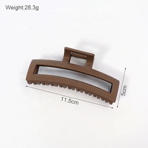 Lot de pinces à cheveux grandes en plastique marron mat de 11,5 cm pour femmes, certifiées Sedex Audit Factory - Product Image 6