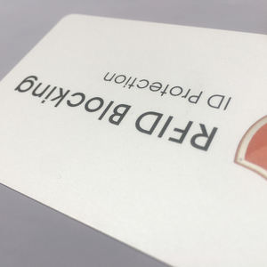 <span class=keywords><strong>Carte</strong></span> de blocage en PVC sécurisé <span class=keywords><strong>anti</strong></span>-<span class=keywords><strong>piratage</strong></span> personnalisable Protecteur de paiement débit/crédit/banque <span class=keywords><strong>Carte</strong></span> de blocage RFID 13.56Mhz avec point UV - Product Image 3