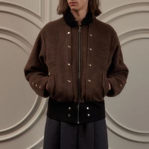 Abrigo de lana mezclada al por mayor con cuello de piel y diseño decorativo con botones, chaqueta holgada con cremallera para hombre - Product Image 3