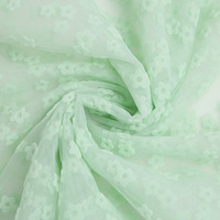 Nouveau Tissu en Maille Brodé de Dentelle 100% Polyester, Léger, Coupe-Vent, à Motifs Floraux Floqués, Idéal pour les Robes de Mariage des Filles - Collection 2022