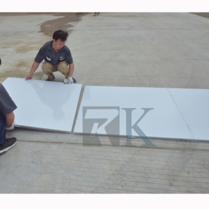 Interlocking plywood flooring high glossy <b>platform</b> dance floor for wedding party - Product Image 1