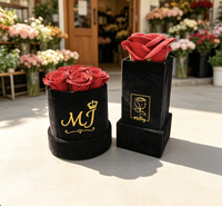 Boîtes d'emballage cadeau en carton rondes et carrées avec logo personnalisé, revêtement UV en feuille d'or, matériaux recyclés pour les fleurs