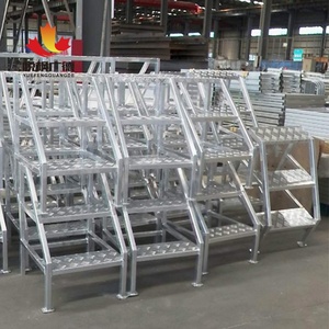 บันไดบันไดอลูมิเนียม<span class=keywords><strong>3</strong></span>ชั้นสำหรับโครงการนั่งร้านวัสดุป้องกันการลื่นแบบกำหนดเอง - Product Image 3