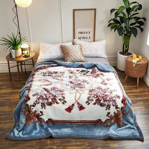 Manta de lana de punto Raschel de poliéster 100% al por mayor con estampado personalizado con diseño geométrico tamaño King para invierno - Product Image 1