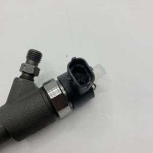 Inyector de Combustible Senwitt 0445110661 para Excavadora Mitsubishi D06FRC, Pieza de Riel Común 32R61-00020 - Product Image 1