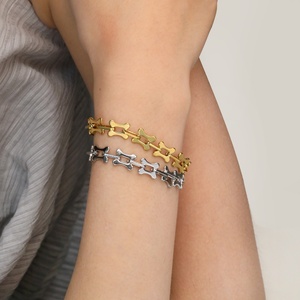 Pulsera de Cadena de Eslabones Chapada en Oro de 18K para Mujer, Joyería de Acero Inoxidable a la Moda, Multi Estilo, Impermeable, Minimalista - Product Image 3