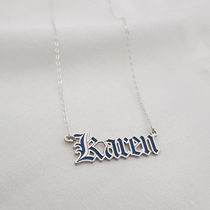 Collana con Nome in Stile <span class=keywords><strong>Old</strong></span> English, Ciondolo Personalizzato con Riempimento Colorato, Acciaio Inossidabile con Pietra Naturale, Design Unisex di Lusso Leggero - Product Image 4