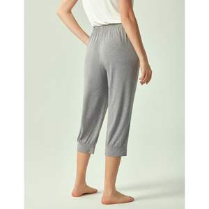 Pantalones de pijama capri de viscosa de bambú personalizados OEM ODM para mujer, pantalones cómodos tipo jogger para estar en casa con bolsillos, pantalones de dormir de modal para mujer en conjuntos. - Product Image 4