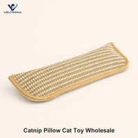 Coussin à l'herbe à chat pour chats, jouet en forme de coussin rempli d'herbe à chat avec tissu rayé tissé, coussin réconfortant à l'herbe à chat pour chats d'intérieur
