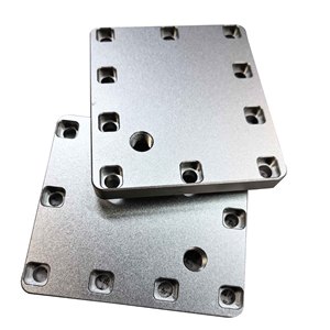 แผ่นฐานอะลูมิเนียมกลึง CNC บริการเจาะรูแบบฝังหัวสกรู งานกัดแบบเรียบ สำหรับอุปกรณ์อิเล็กทรอนิกส์ระบบอัตโนมัติ รุ่น CO 2 - Product Image 3