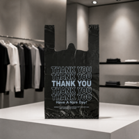 Sacs en plastique noirs classiques pour T-shirts avec logo personnalisé, sacs de courses en plastique en gros
