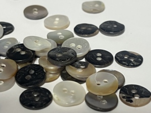 Nút vỏ thiên nhiên 2 lỗ 4 lỗ 14L 16L 18L 20L 1mm 2mm Nút vỏ chim cánh cụt Trung Quốc - Product Image 3