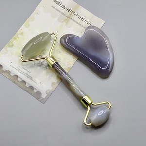 <span class=keywords><strong>Rouleau</strong></span> <span class=keywords><strong>de</strong></span> massage facial double face en agate <span class=keywords><strong>de</strong></span> <span class=keywords><strong>jade</strong></span> et planche Gua Sha en forme <span class=keywords><strong>de</strong></span> cœur, personnalisable avec logo, pour le corps entier - Product Image 4