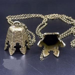 Juego de Joyería de Cuatro Piezas del Rey Mono de la Serie Retro Viaje al Oeste: Anillo, Diadema y Pendientes. Accesorios de Juego Coleccionables y Usables. - Product Image 4