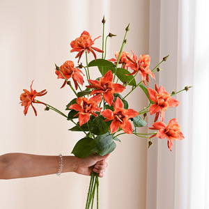 Fleurs artificielles de clematis, arrangement floral en soie orange à 5 têtes, pour décoration de mariage, décoration intérieure, accessoires de décoration douce - Product Image 1