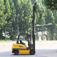 Chariot élévateur électrique contrepoids de 2,5 tonnes alimenté par batterie au plomb pour la manutention des matériaux en entrepôt