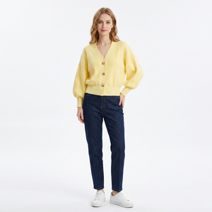 Cardigan pour femme à col en V, manches trois quarts bouffantes, couleur unie, fermeture boutonnée, pull décontracté en tricot pour l'automne, 100% acrylique - Product Image 2