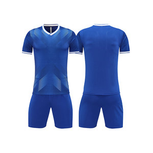 Aangepaste naamnummer Ademend voetbalshirt met korte mouwen Sneldrogend voetbalshirt voor spelers en fans Teamkleding - Product Image 3