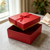 Boîte cadeau en carton rigide personnalisée, fermeture magnétique, gaufrage, boîte en papier recyclé avec nœud en ruban rouge pour les cadeaux de mariage et de festival