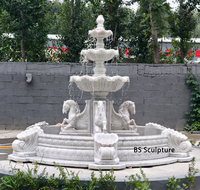 Fontaine d'eau en marbre blanc sur mesure, grand modèle, design moderne, durable et résistante à l'eau, pour usage en villa