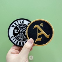Vente en gros de patchs brodés en 3D patch de survêtement à repasser sur les vêtements patch d'impression de conception de broderie par transfert de chaleur