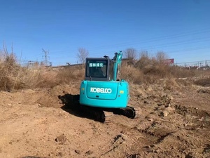 Excavatrice sur chenilles hydraulique Kobelco SK60 d'occasion, modèle 2024, 6 tonnes, bon état, pour construction, agriculture, terrassement, moteur, pompe, boîte de vitesses - Product Image 3