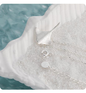 패션 오션 주얼리 925 스털링 실버 물고기 펜던트 목걸이 18K 금도금 무광 브러쉬드 레이 목걸이 여성용 주얼리 - Product Image 5