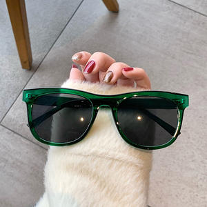 แว่นกันแดดทรงสี่เหลี่ยม Qianai สีเทา PC UV400 แฟชั่นสำหรับผู้หญิง เลนส์แบบที่ 3 สไตล์สตรีท เหมาะสำหรับขับรถ - Product Image 5