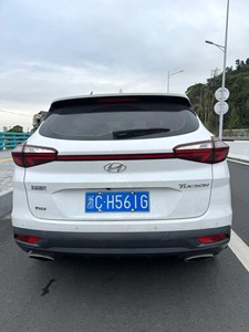 Tucson 2023 con guida a sinistra, SUV ibrido turbo, interni in pelle scura, pneumatici R17, tetto apribile, modello per esportazione cinese - Product Image 5