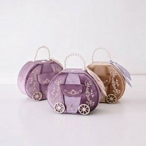 Boîte cadeau brodée violette avec poignée, coffret cadeau de Noël pour enfants, ensemble de serviettes de luxe, boîte de rangement, valise pour <span class=keywords><strong>maman</strong></span>, enfants et bébé, boîte à bonbons - Product Image 2